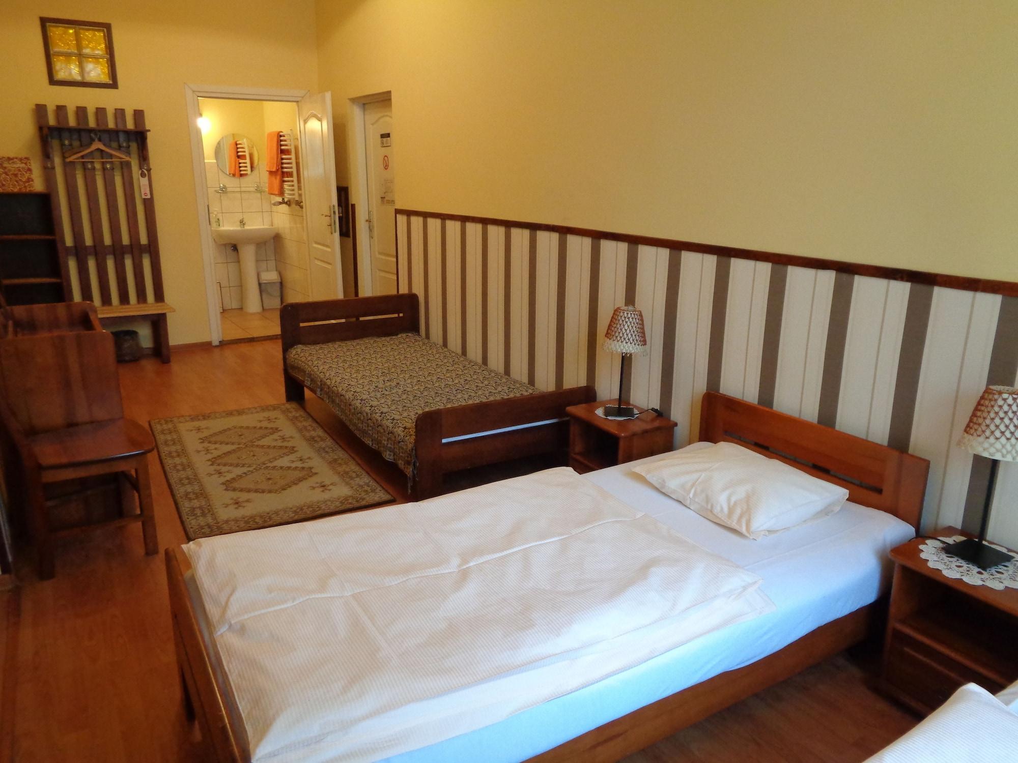 Globtroter Guest House كراكوفيا المظهر الخارجي الصورة