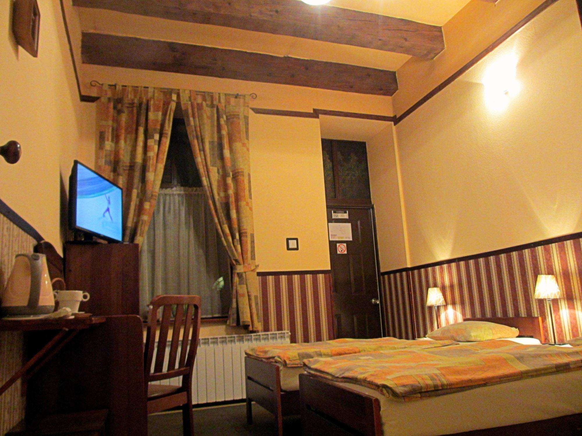 Globtroter Guest House كراكوفيا المظهر الخارجي الصورة