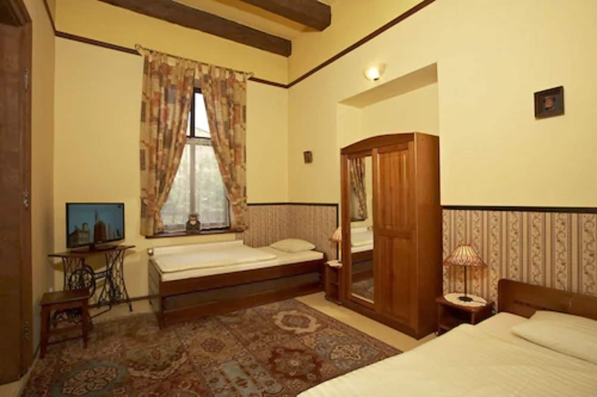 Globtroter Guest House كراكوفيا المظهر الخارجي الصورة