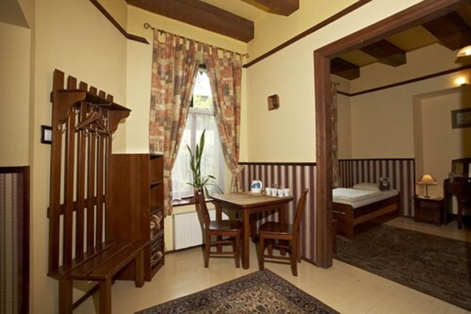 Globtroter Guest House كراكوفيا المظهر الخارجي الصورة