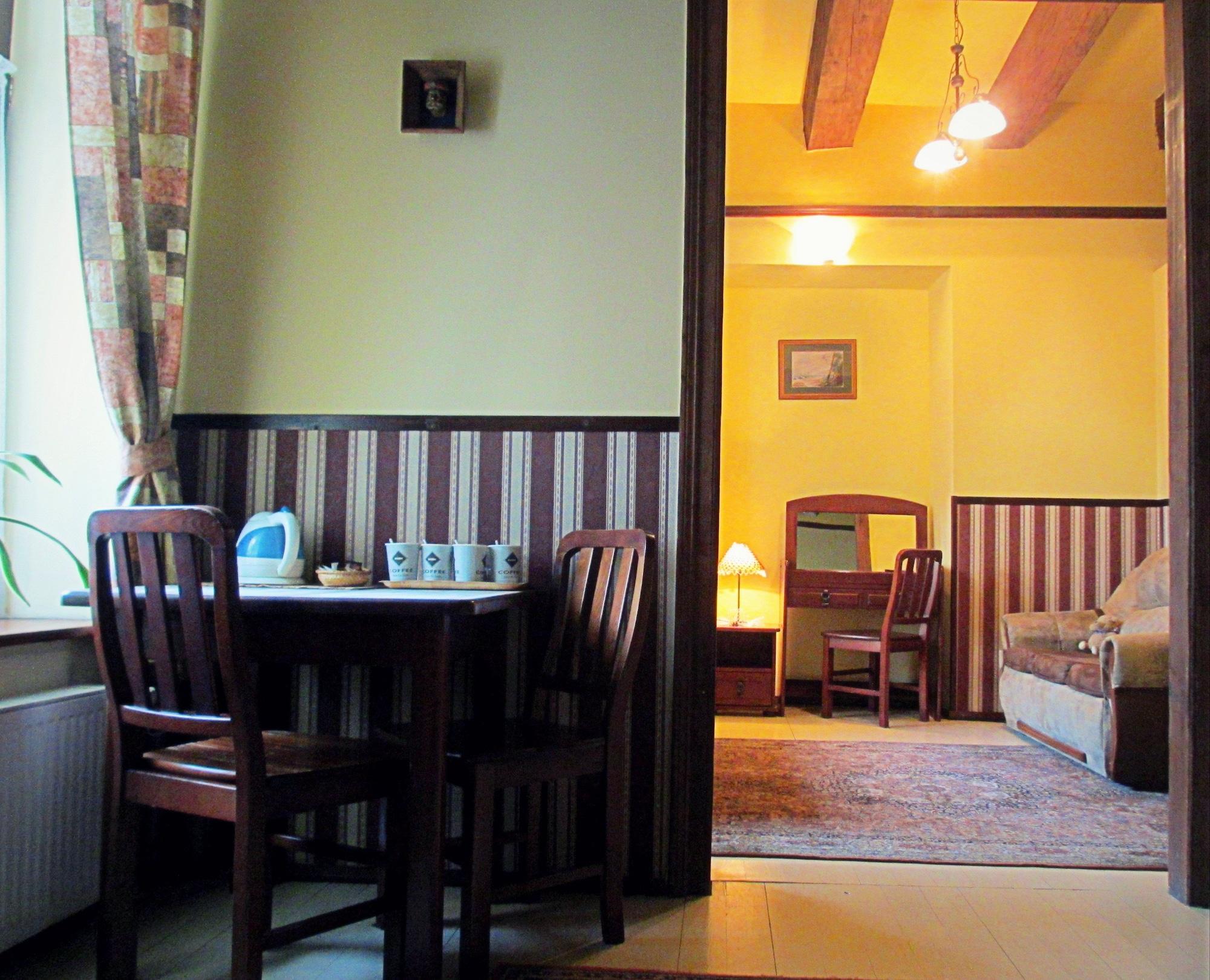 Globtroter Guest House كراكوفيا المظهر الخارجي الصورة