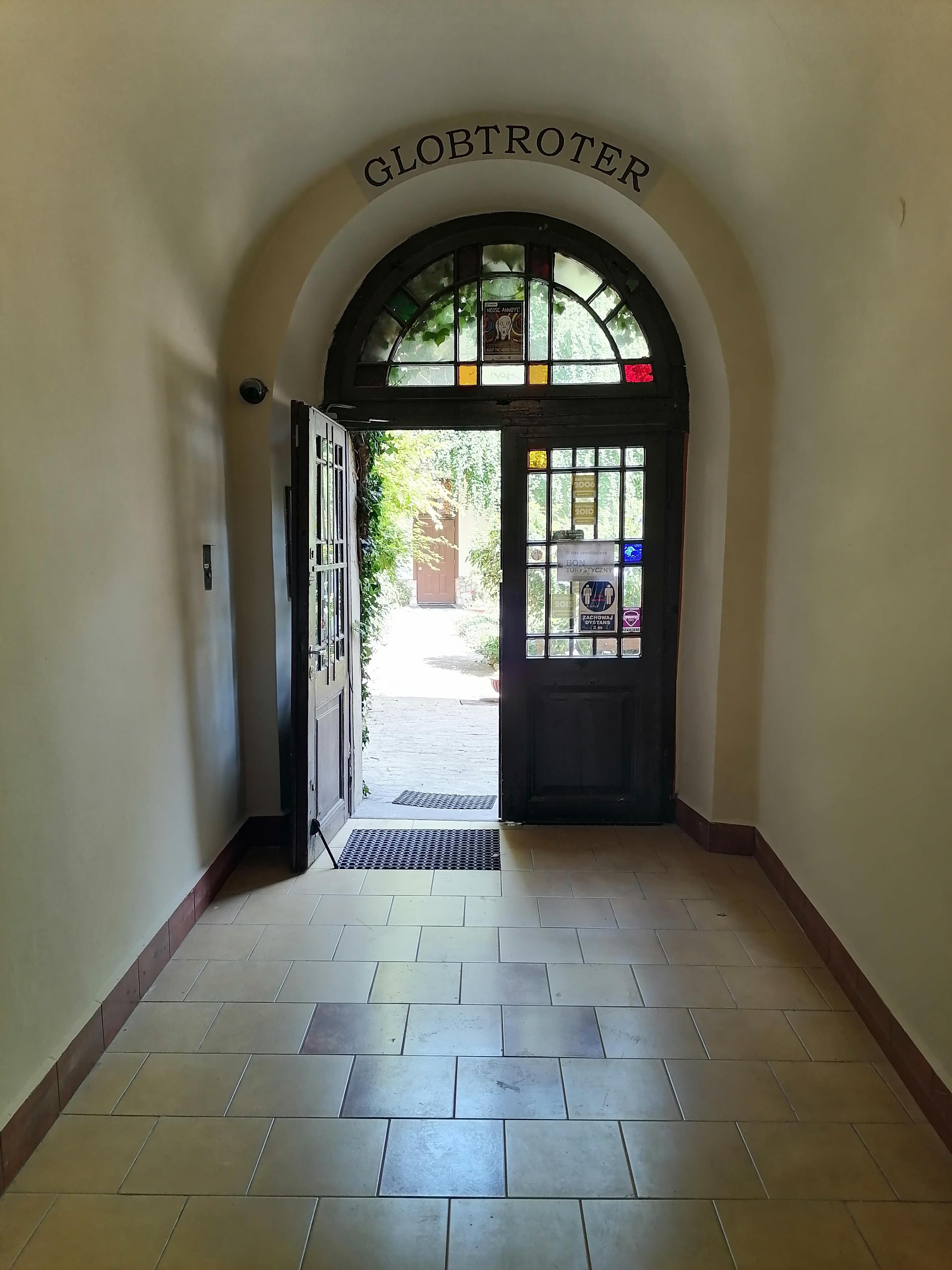 Globtroter Guest House كراكوفيا المظهر الخارجي الصورة