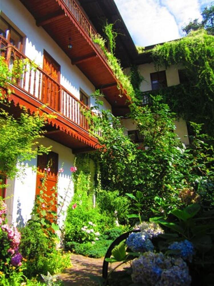 Globtroter Guest House كراكوفيا المظهر الخارجي الصورة