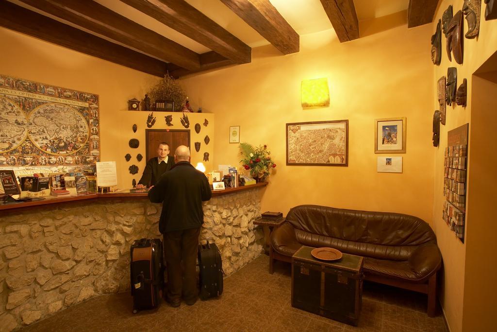 Globtroter Guest House كراكوفيا المظهر الخارجي الصورة